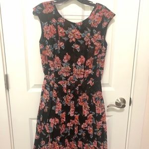 Halogen Sleeveless lined dress with pleated skirt